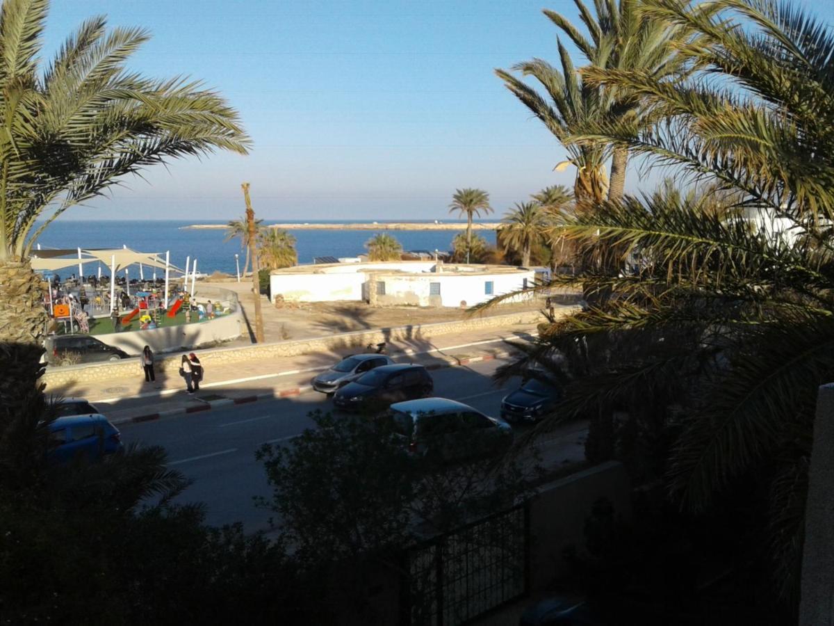 Duplex Pied Dans L'Eau Avec Magnifique Vue Sur Mer Monastir Ngoại thất bức ảnh