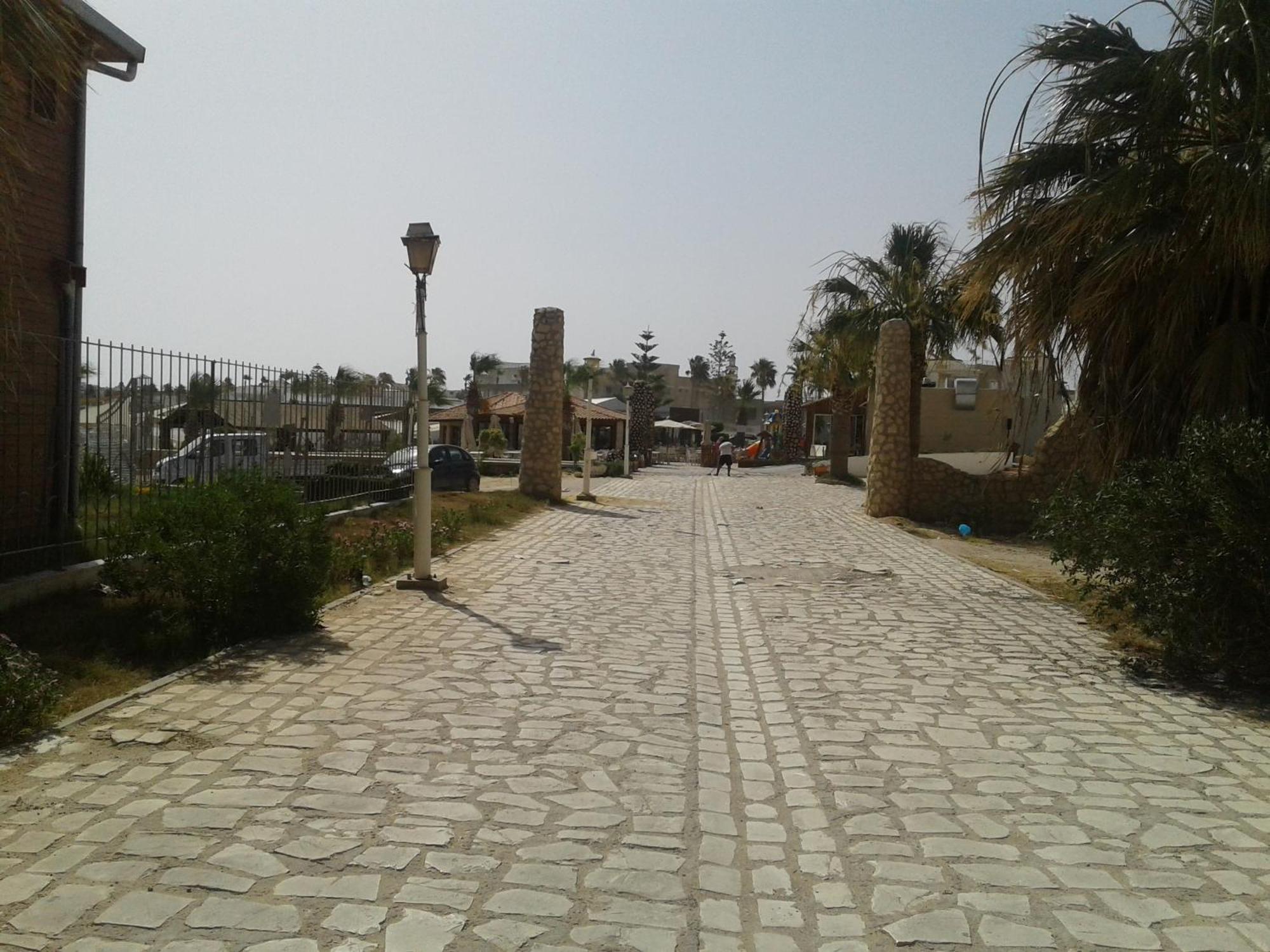 Duplex Pied Dans L'Eau Avec Magnifique Vue Sur Mer Monastir Ngoại thất bức ảnh