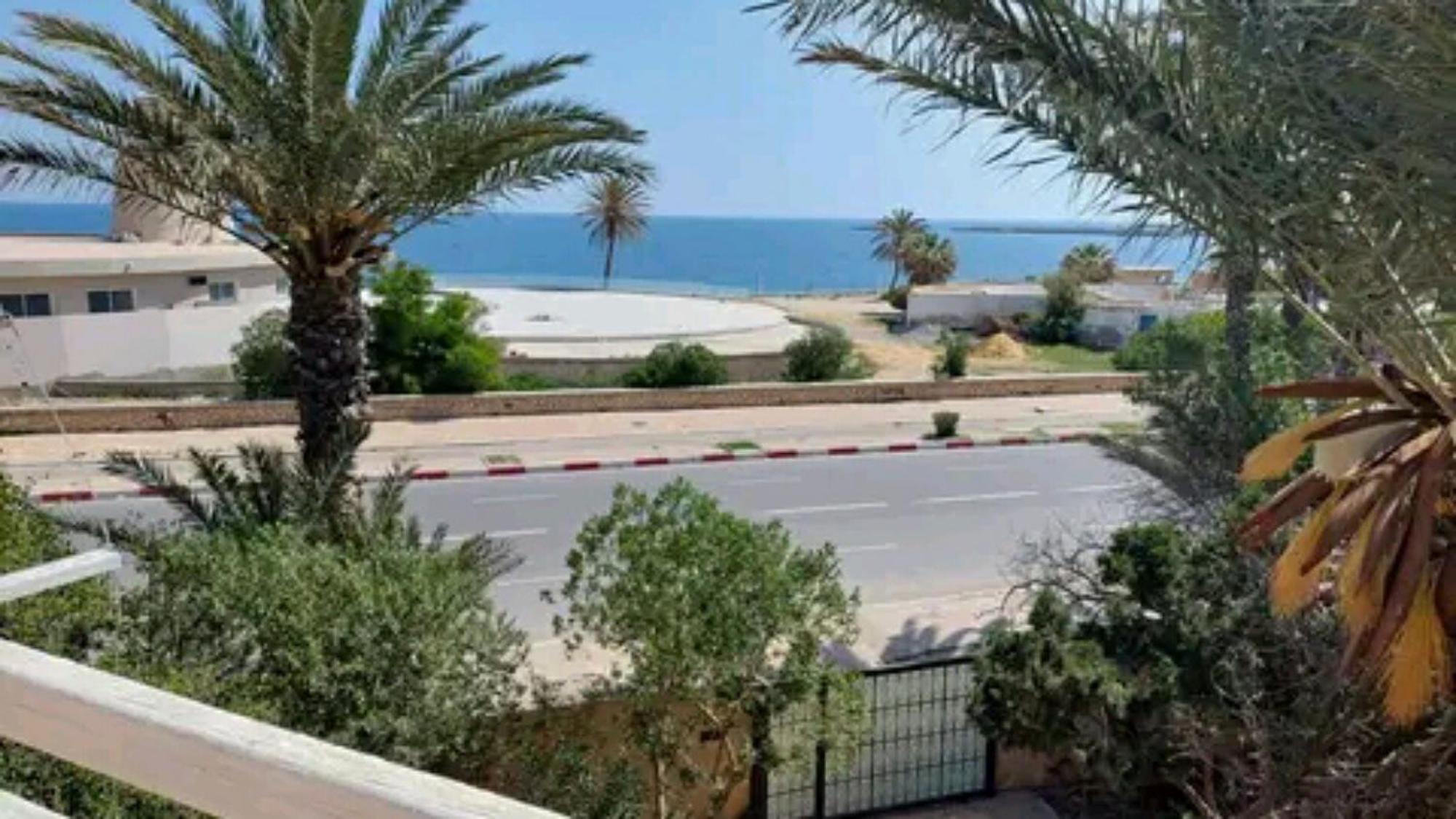 Duplex Pied Dans L'Eau Avec Magnifique Vue Sur Mer Monastir Ngoại thất bức ảnh